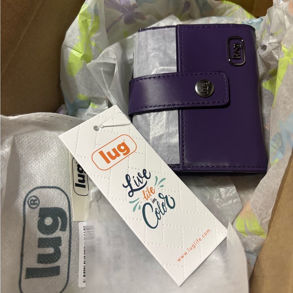 Lug Wallet / Concord Purple